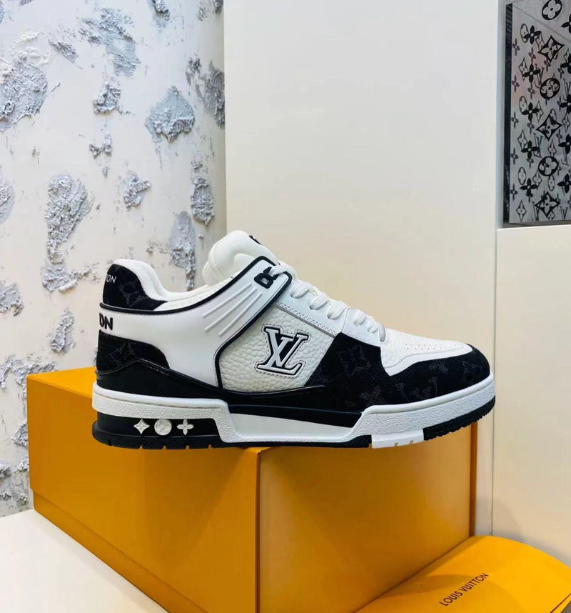 Tênis Louis Vuitton LV trainer 2024