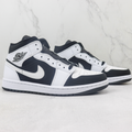 Tênis Nike Air Jordan AJ1 Mid